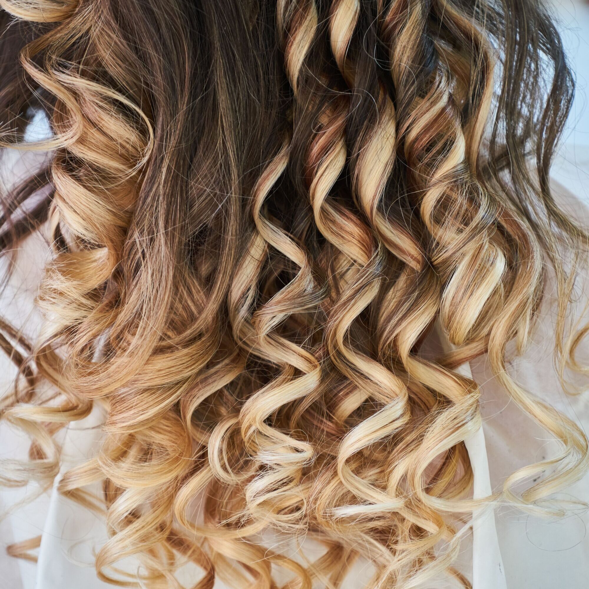 Salon de coiffure pour homme, femme, enfant et mariage pr&egrave;s de Guebwiller et Cernay Illzach